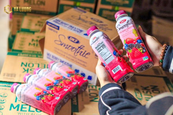 Nước trái cây OKF quả mọng chai 500ml