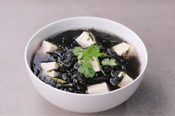 Mẹo nhỏ khi nấu canh rong biển chay không tanh
