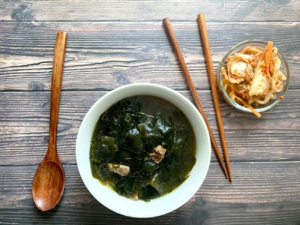 Tại sao canh rong biển ngày càng được ưa chuộng tại Việt Nam?